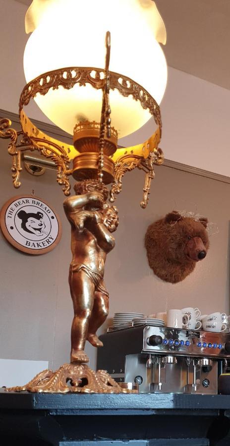 The Bear Bread Bakery B&B, Ensuite Rooms Above The Bakery, Colyton מראה חיצוני תמונה