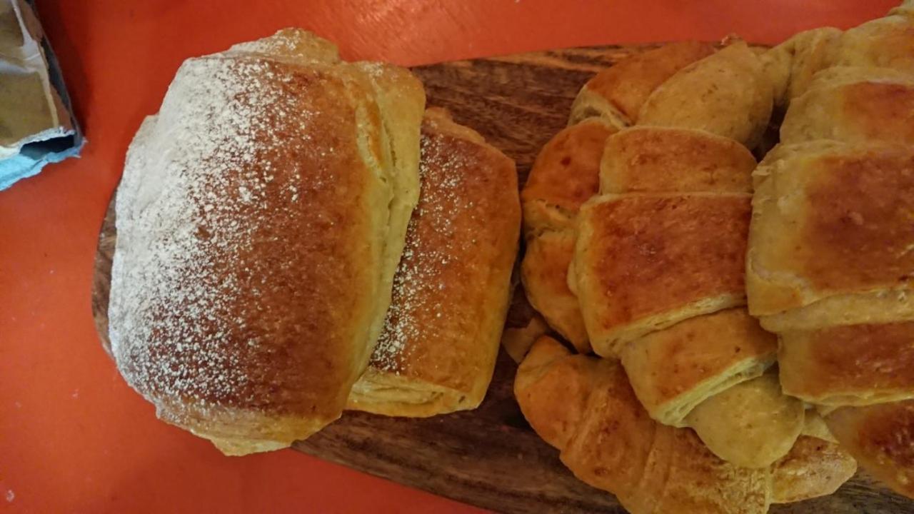 The Bear Bread Bakery B&B, Ensuite Rooms Above The Bakery, Colyton מראה חיצוני תמונה
